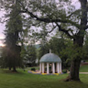 Meet your Posher, Madeline